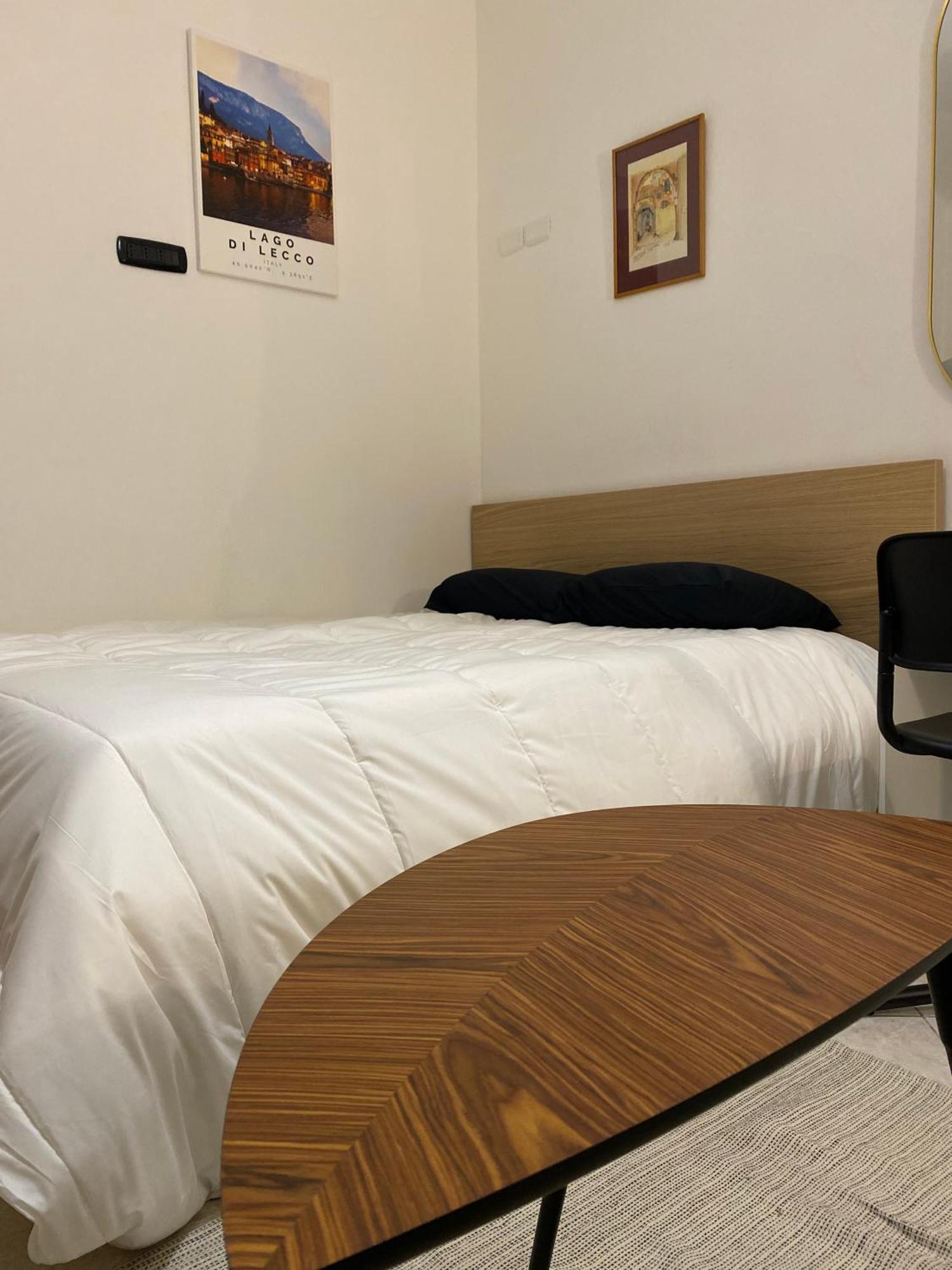 Lake Front Apartments, Lecco Pokój zdjęcie